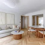 Mykeypers - Luxurious Flat 2br-6p - Arc De Triomphe דירה פריז